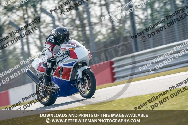 donington no limits trackday;donington park photographs;donington trackday photographs;no limits trackdays;peter wileman photography;trackday digital images;trackday photos